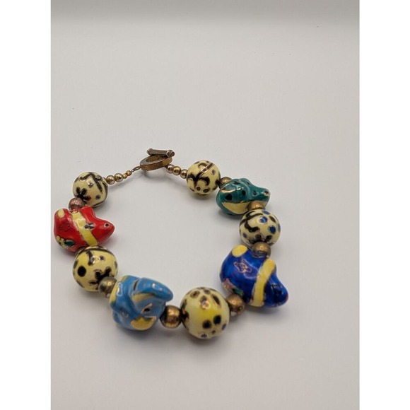 Jewelry - Vintage‎ Ceramic Animal Bead Bracelet Colorful Fish Elephant Unique Toggle Clasp